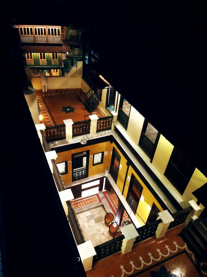 Deewanji Ni Haveli Bed & Breakfast Amhedabad Dış mekan fotoğraf